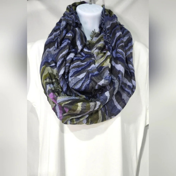 Multi-Colored‎ Chevron Infinity Scarf Blue Purple Green Crinkle Art To Wear - Picture 1 of 6
